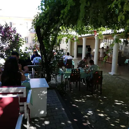 Pasha Hotel *